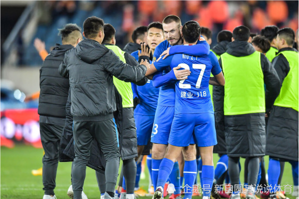 九游体育入口日本国家队迎中超关键赛，训练课后远射贴柱，细节曝光，医务组通报恢复的简单介绍